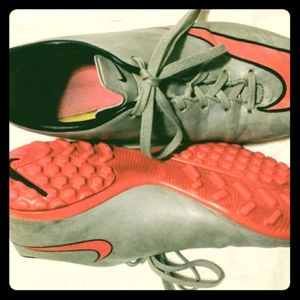 EUC Nike Mercurial Cleats